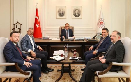 HATAY VALİSİ VE BÜYÜKŞEHİR BELEDİYE BAŞKANI ÇEVRE BAKANI'NI ZİYARET ETTİ