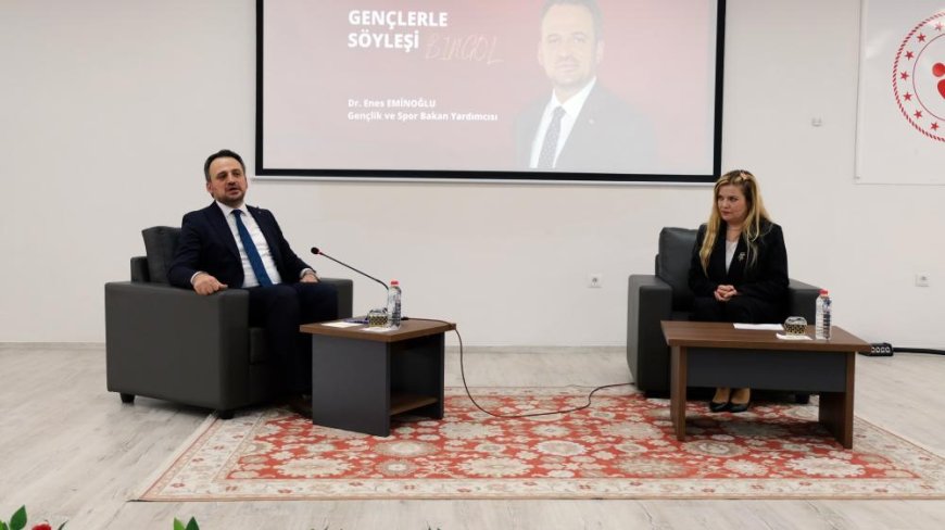 Gençlik ve Spor Bakan Yardımcısı Eminoğlu, Bingöl'deki Gençlik Merkezi'nde Gençlerle Buluştu