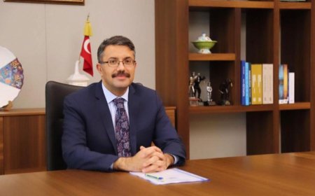 Hakkari Belediyesi'ne bakanlık kararıyla kayyım atandı