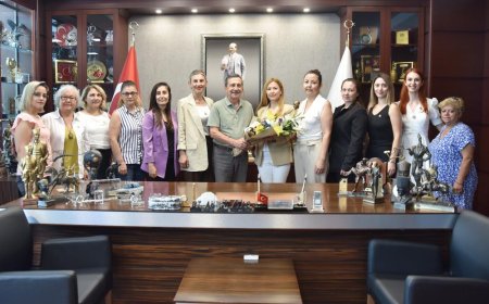 CHP İL KADIN KOLLARINDAN BAŞKAN ATAÇ’A ZİYARET