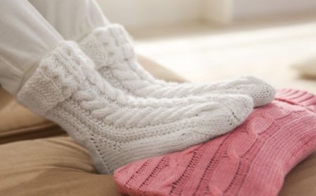 Ayaklarınız Neden Sürekli Üşür? İşte Cevaplar!