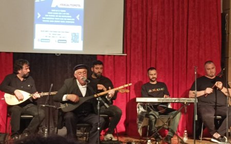 "ÖZÜMÜZE YOLCULUK" KONSERİ YOĞUN İLGİ GÖRDÜ.