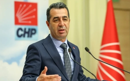 CHP GENEL BAŞKAN YARDIMCISI ERHAN ADEM: “TARIM KREDİ’DE 7 MİLYON DOLARLIK SKANDAL: ÇİFTÇİNİN ALIN TERİNİ KİMLER PEŞKEŞ ÇEKİYOR?”   