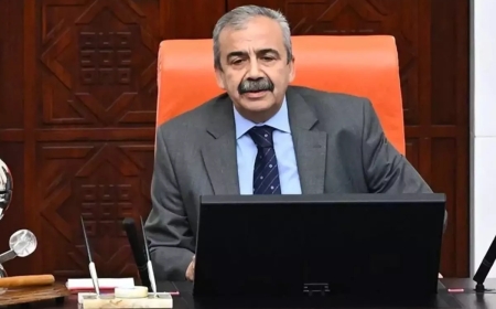 SIRRI SÜREYYA ÖNDER’E GEÇMİŞ OLSUN MESAJI YAĞDI