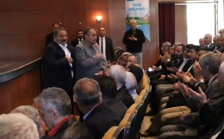 Turgut Özal ve Şehit Hamido Malatya'da Anıldı: 'Gençler Bölündü, Türkiye Kazanamadı'