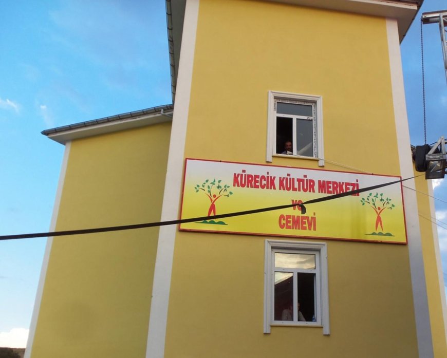 Kürecik’te Cenaze Yemeklerine Son, Eğitime Destek Başlıyor