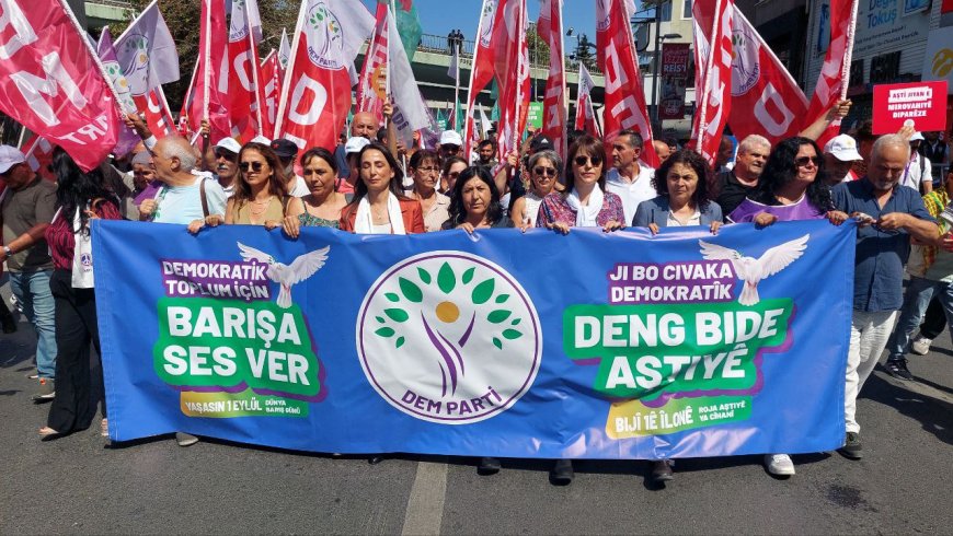 İstanbul’da 1 Eylül Mitingi Öncesi Barış Yürüyüşü
