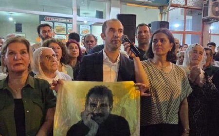 Mersin’de on binler alanlara çıktı DBP Eş Genel Başkanı Bayındır’dan Öcalan çıkışı