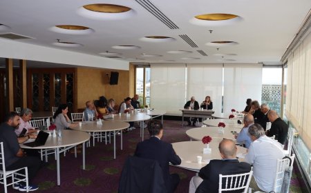 İstanbul’da “Barış Gazeteciliği, Gazeteciler Ne Diyor Buluşması Gazetecilerden Özgür Basın ve Barış Çağrısı