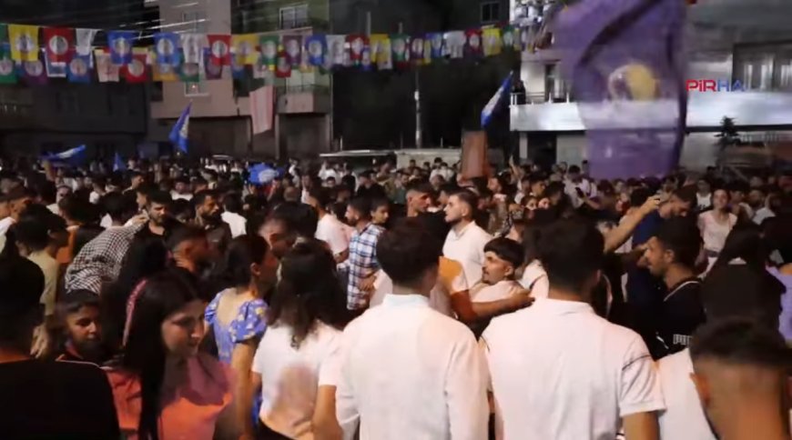 Mersin’de Dünya Barış Günü Şöleni Binlerce Yurttaş “Barış İçin” Meydanı Doldurdu