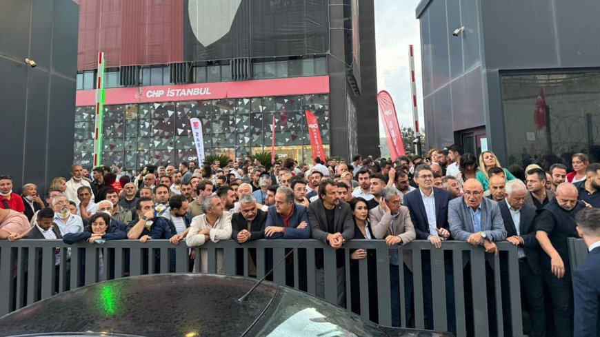 CHP İstanbul İl Başkanlığı’na Kayyım Krizi Polis Ablukası, Protesto Yasağı ve Yükselen Gerilim