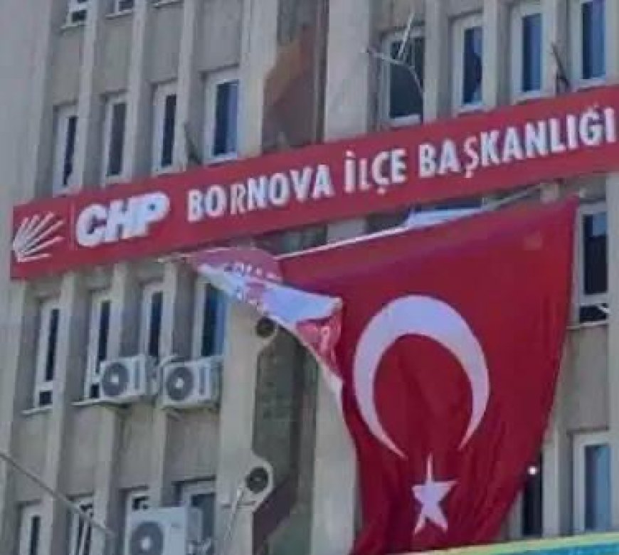 İzmir’de CHP’de Sarsıntı: İlçe Başkanı ve İl Başkan Yardımcısı Hakkında Soruşturma Başlatıldı