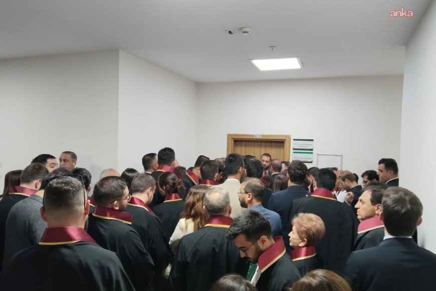 CHP Kurultay Davasında Mahkeme Erteleme Kararı Verdi
