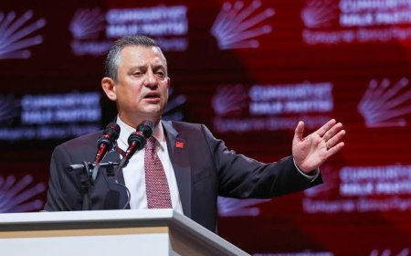 Özgür Özel’den 29 Ekim Çağrısı “Cumhuriyet’e sahip çıkın, seçme ve seçilme hakkınıza sahip çıkın