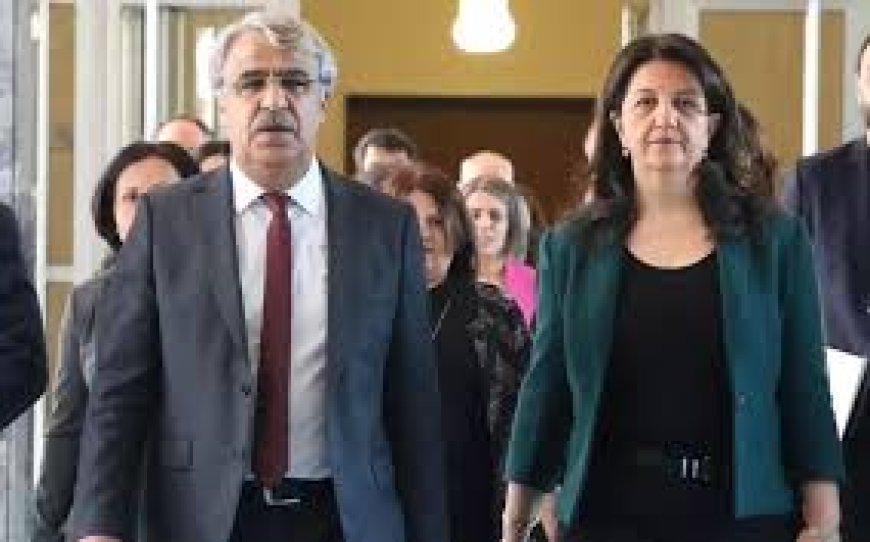 DEM Parti Heyeti İmralı Yolunda Abdullah Öcalan ile Görüşme Gerçekleşiyor