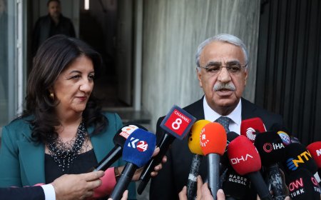 Halkların Eşitlik ve Demokrasi Partisi (DEM Parti) İmralı Heyeti, Abdullah Öcalan ile görüşmesini ‘son derece olumlu’ olarak açıkladı”