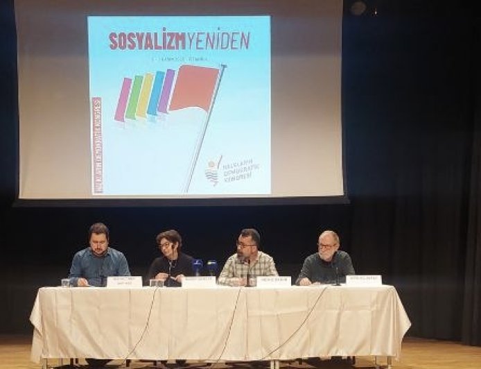 HDK’nin “Sosyalizm Yeniden” Panelinde Kenanoğlu “Sosyalizmi Düşünmek, Geleceği Korumaktır