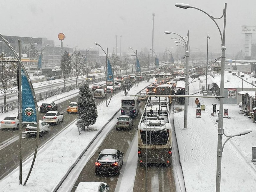 MALATYA’DA KAR ALARMI EĞİTİME 1 GÜN ARA