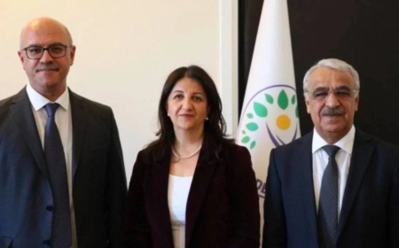 İMRALI GÖRÜŞMESİ SONRASI AÇIKLAMA ŞİDDET TERK EDİLDİ, DEMOKRATİK SİYASET DÖNEMİ