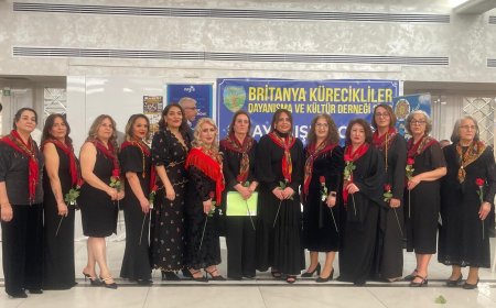 BRİTANYA KÜRECİKLİLERDEN LONDRA’DA GÜÇLÜ MESAJ 8. DAYANIŞMA GECESİ KÜLTÜRÜ, KİMLİĞİ VE DEMOKRATİK DAYANIŞMAYI BULUŞTURDU