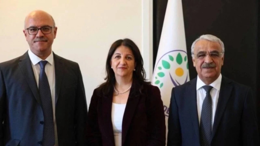 İMRALI GÖRÜŞMESİ SONRASI AÇIKLAMA ŞİDDET TERK EDİLDİ, DEMOKRATİK SİYASET DÖNEMİ