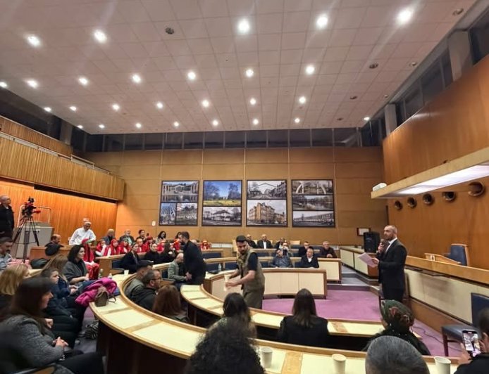 Enfield’de Tarihi Newroz Gecesi Kürt Kültürü, Ezgiler ve Güçlü Birlik Mesajı