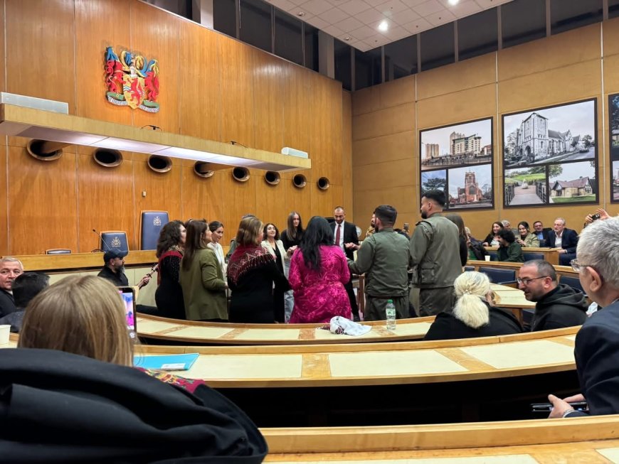 Enfield’de Tarihi Newroz Gecesi Kürt Kültürü, Ezgiler ve Güçlü Birlik Mesajı