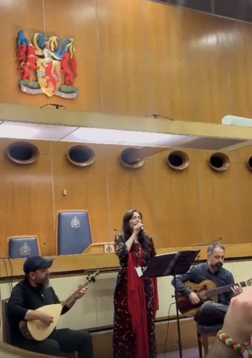 Enfield’de Tarihi Newroz Gecesi Kürt Kültürü, Ezgiler ve Güçlü Birlik Mesajı