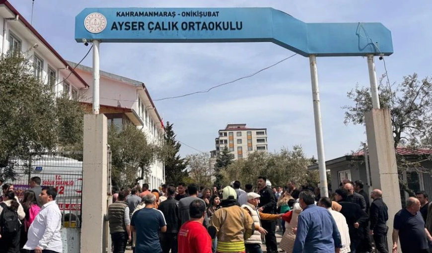 Kahramanmaraş’ta Ortaokulda Silahlı Saldırı  4 Kişi Hayatını Kaybetti, Veliler Okul Bahçesinde Yıkıldı