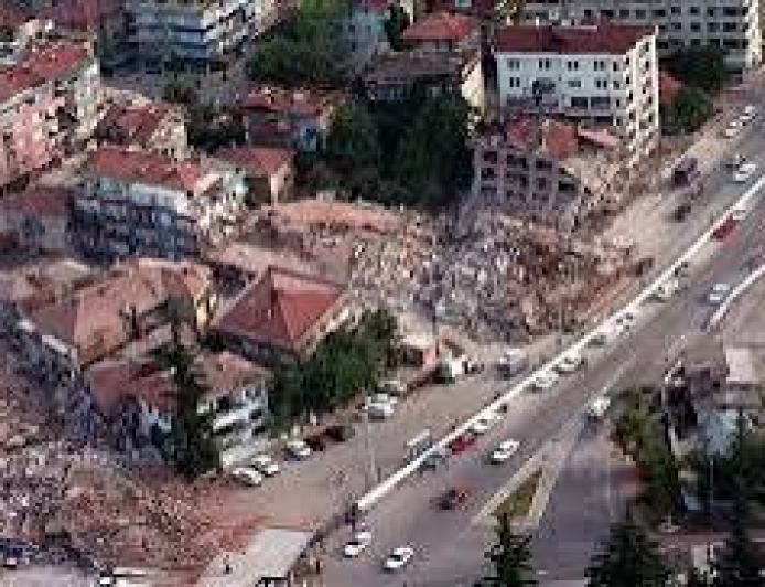 17 Ağustos’un Üzerinden 27 Yıl Geçti  Saat 03.02’de Duran Zaman, Türkiye’ye Aynı Soruyu Soruyor