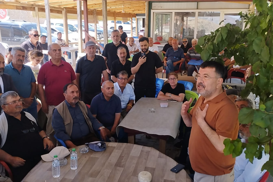 Veli Ağbaba Kürecik’te Vatandaşlarla Buluştu. “Yeni Parti’nin Yol Haritası Halkla Birlikte Şekilleniyor”