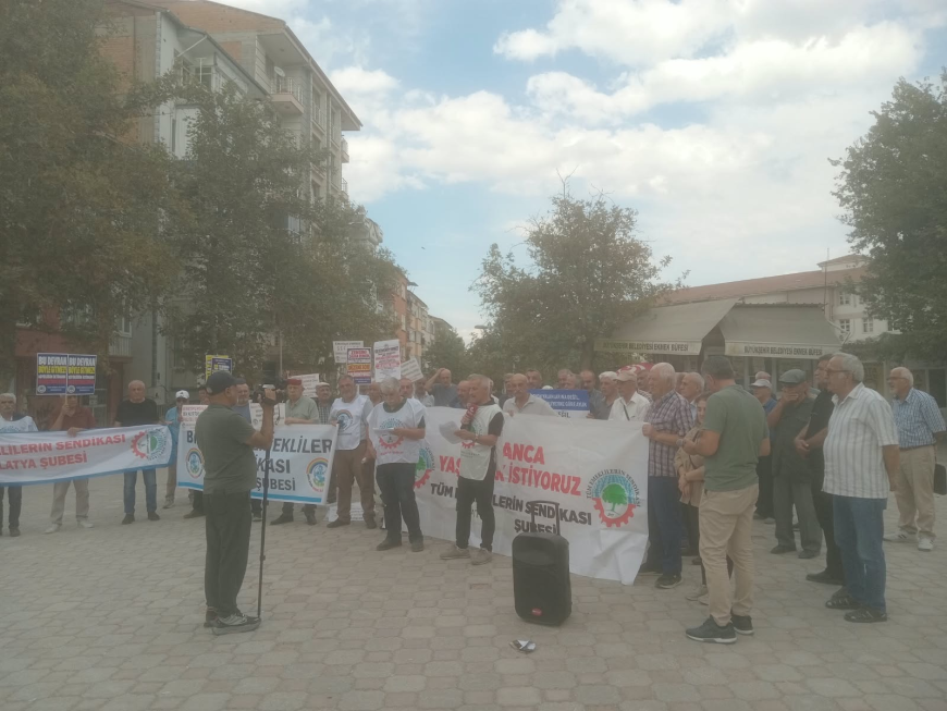 MALATYA’DA EMEKLİLER MEYDANA ÇIKTI  SEYYANEN ZAM MÜCADELESİNDE GÖZLER ANAYASA MAHKEMESİ’NDE