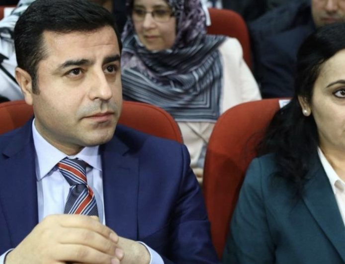 DEM PARTİ’DEN 6-8 EKİM AÇIKLAMASI “KOBANÎ DAVASINDA YARGILANANLAR DERHAL ÖZGÜRLÜKLERİNE KAVUŞMALI”