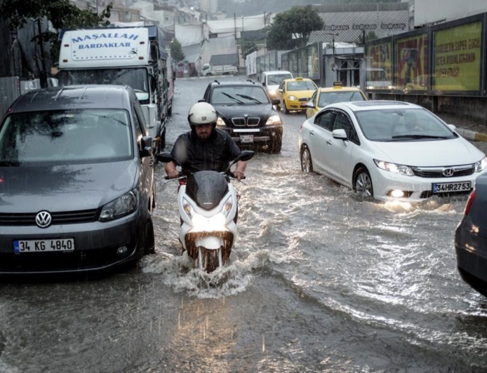 TÜRKİYE’DE 53 İL İÇİN METEOROLOJİK ALARM MARMARA’DA ŞİDDETLİ YAĞIŞ VE SEL TEHLİKESİ